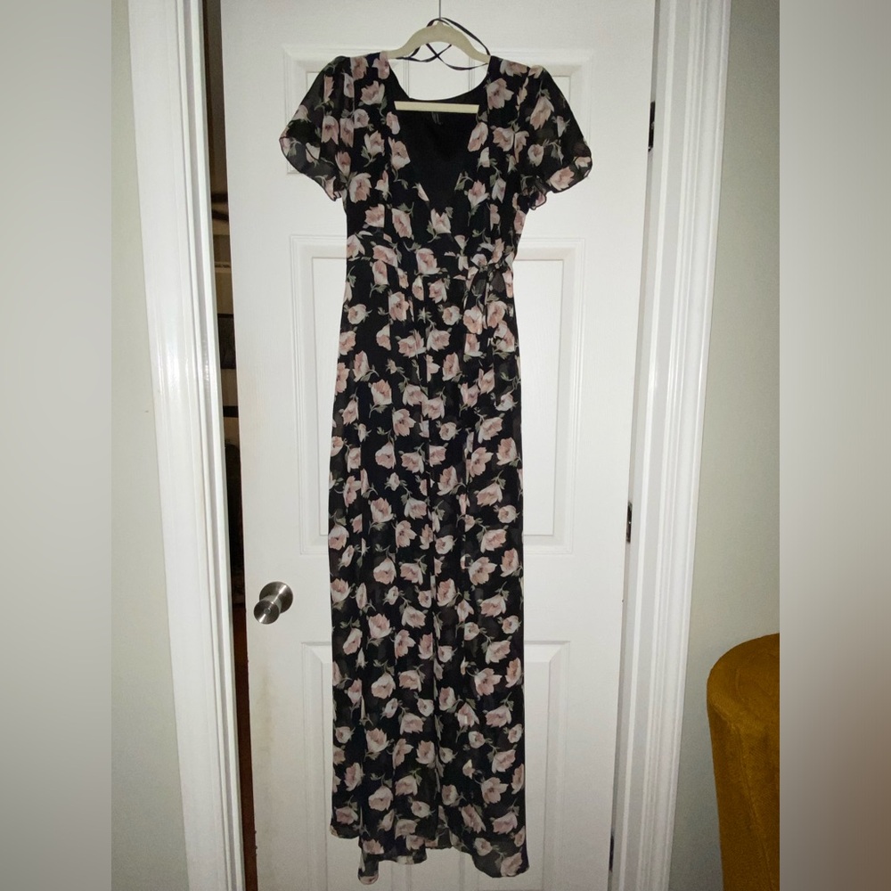 Floral Maxi Dress with Short Sleeves